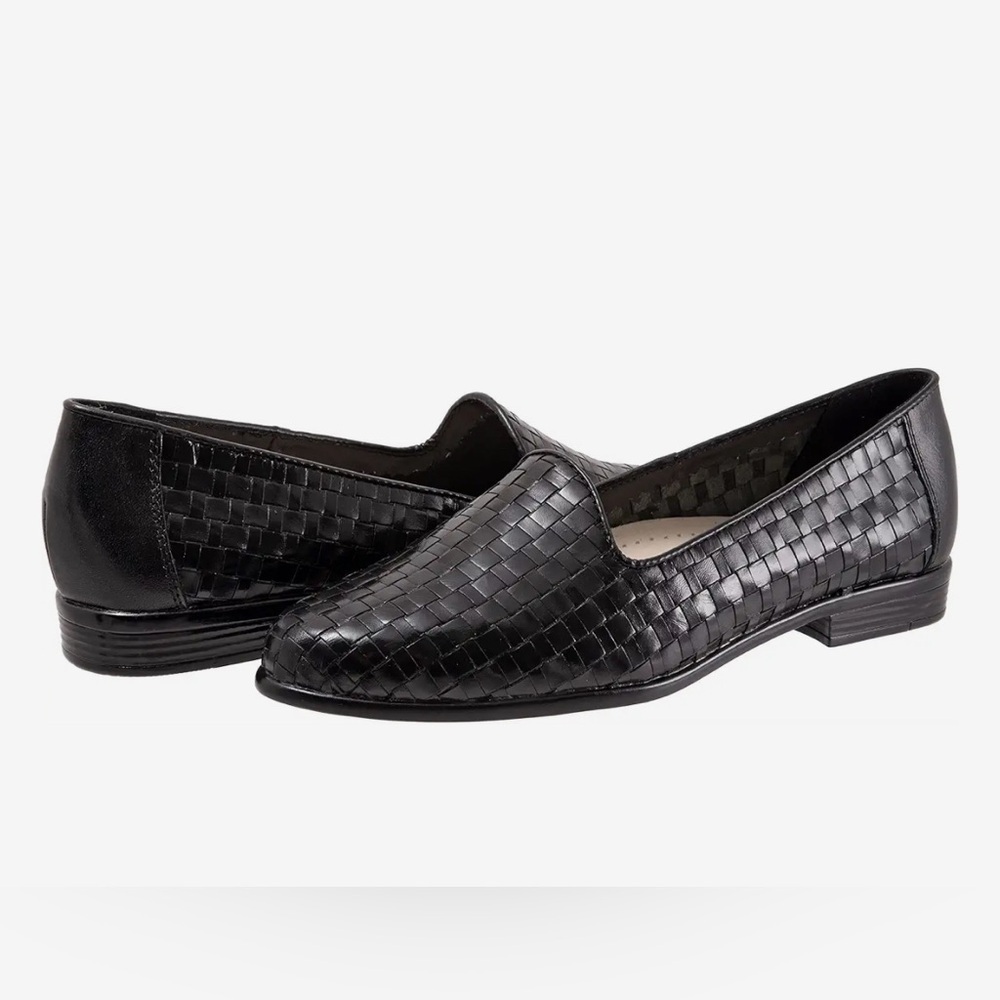Trotter Liz Black Woven Pattern Slip-ons Women’s size 8N New In Box